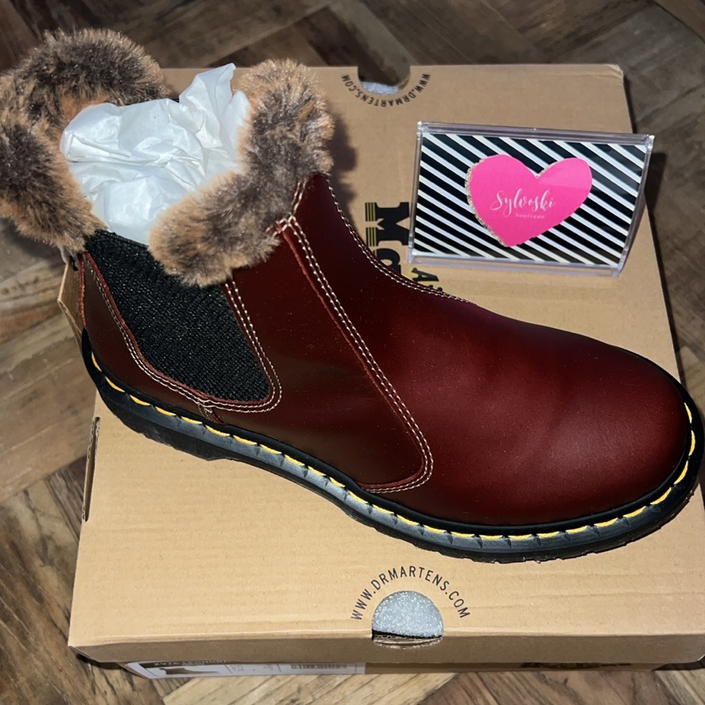 🔥DR MARTENS 2976 LEONORE FAUX FUR LINED CHELSEA BOOTS NWT - Picture 9 of 16